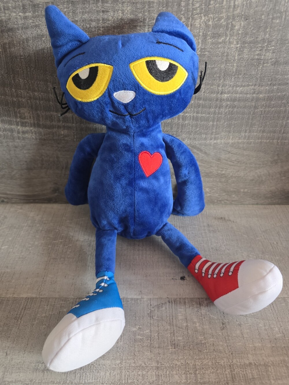 Kohls Cares Pete The Cat 14” Red Heart Plush One Red & One Blue Shoe b330